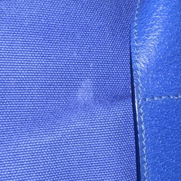 💙 Prada 💙 - Picture 13 of 16